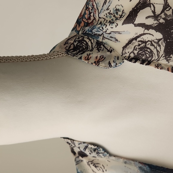 Wild Pearl Cover Up size small - Picture 4 of 7